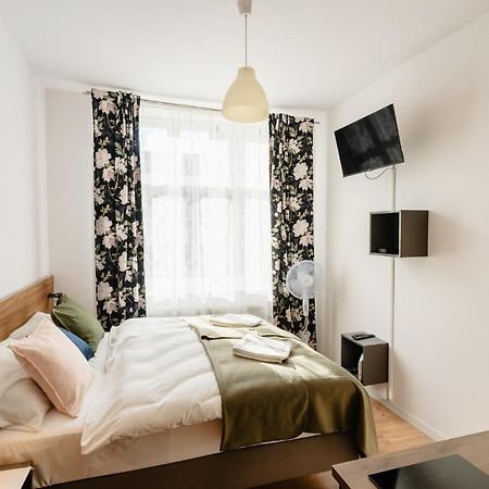 Elegant Very Berry Studios In Poznan Center By Noclegi Renters エクステリア 写真