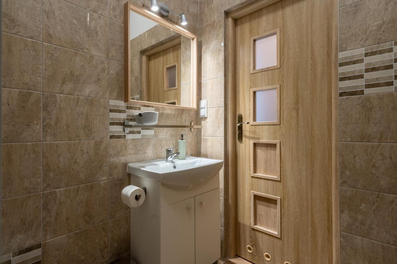 Elegant Very Berry Studios In Poznan Center By Noclegi Renters エクステリア 写真