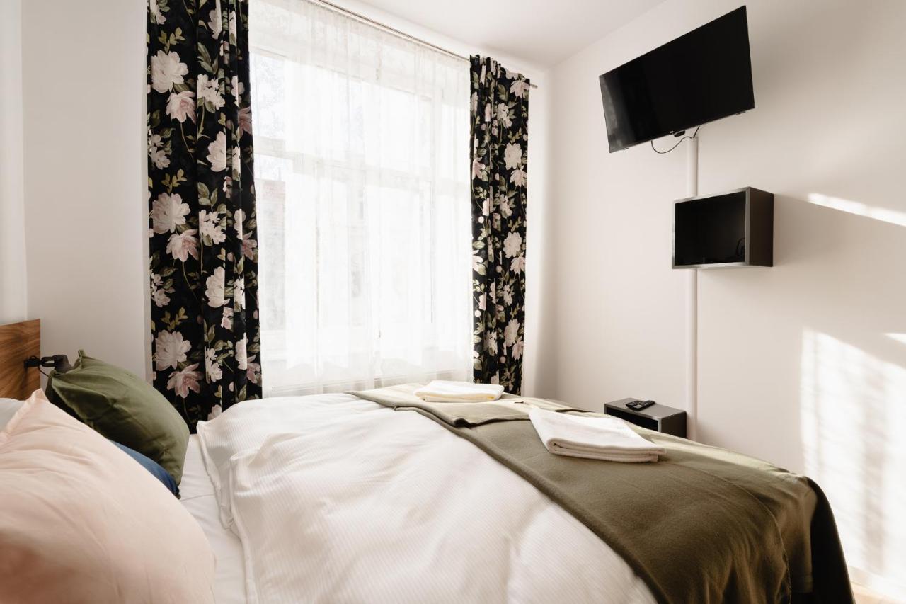Elegant Very Berry Studios In Poznan Center By Noclegi Renters エクステリア 写真