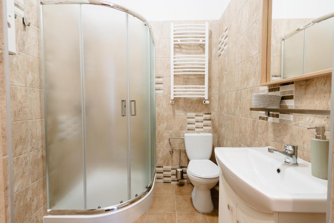 Elegant Very Berry Studios In Poznan Center By Noclegi Renters エクステリア 写真
