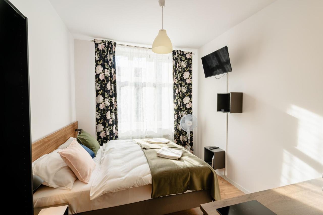 Elegant Very Berry Studios In Poznan Center By Noclegi Renters エクステリア 写真